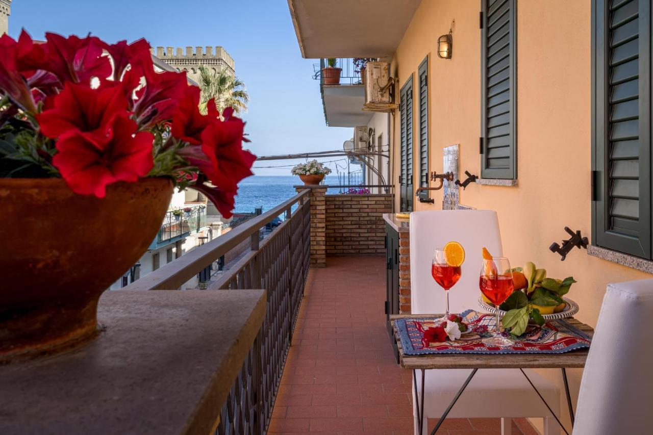 Loft Angolo Sul Mare Letojanni Luaran gambar