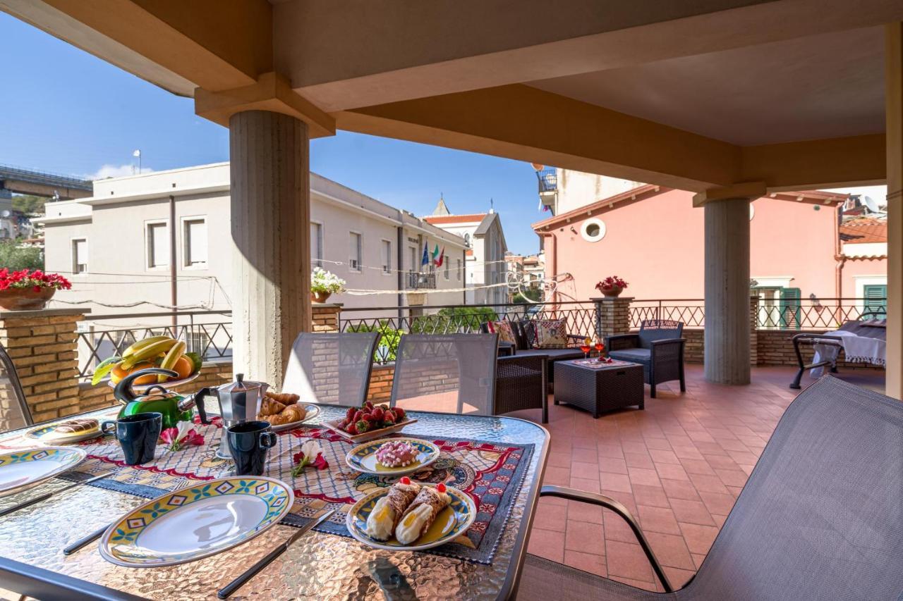Loft Angolo Sul Mare Letojanni Luaran gambar