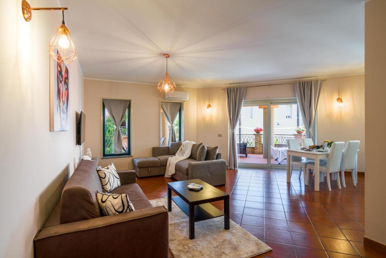 Loft Angolo Sul Mare Letojanni Luaran gambar